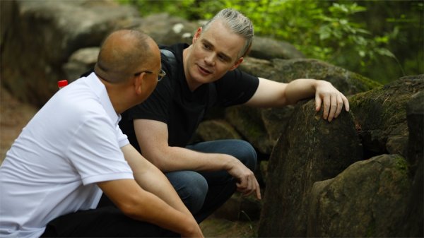 天成配资 如何将中华文化渗透到“信息茧房”里？一位来自英国的“中国通”这样说