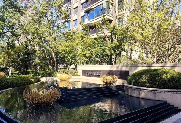 亿米网 合肥信达公园里房价跳水，当年抢破头的神盘如今跌到两百万